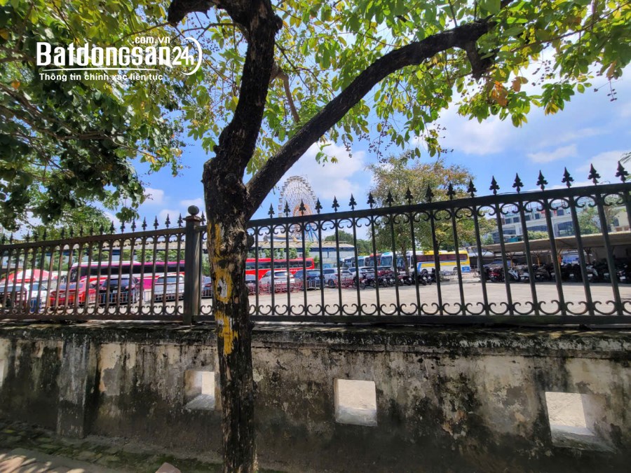 Bán Biệt Thự View Hồ Tây, Đường Hồ Sen , 4 Tầng, 2 Thoáng, 155m2, 44 Tỷ.