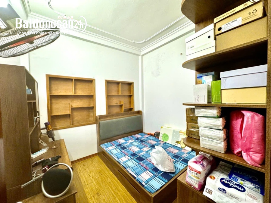 Nhà đẹp Khúc Thừa Dụ,Cầu Giấy, Ngõ nông, 50m ra phố, An sinh tốt, Đầy đủ nội thất,40m