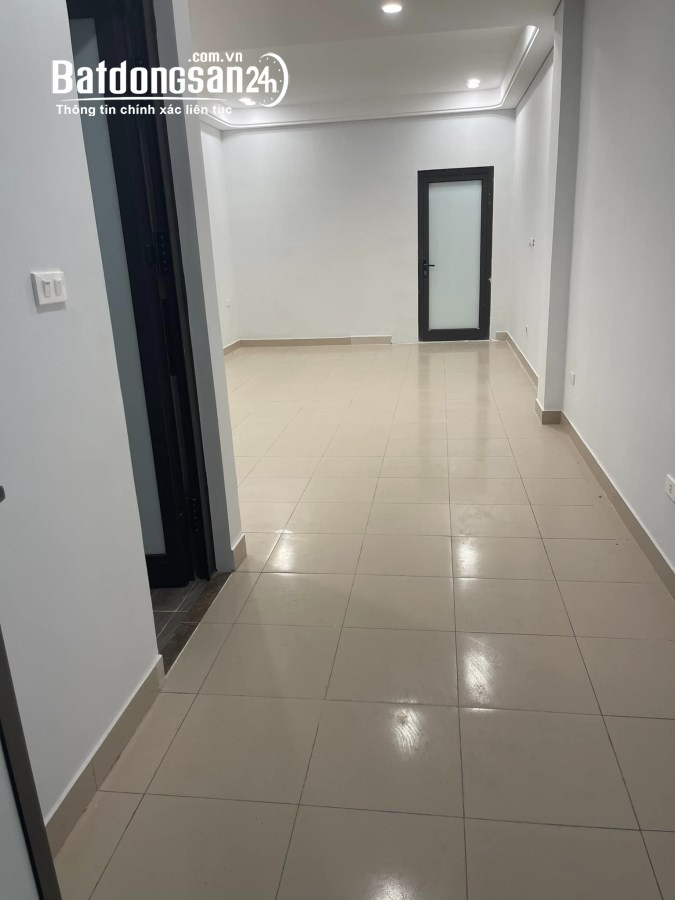 Bán nhà mặt phố Đường Trần Duy Hưng, Phường Trung Hòa, Quận Cầu Giấy