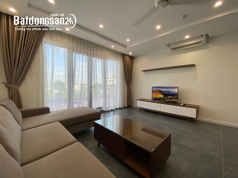 Bán 126m - 7 Tầng - 6.75m.Mặt Tiền. ( Mặt Phố Nghi Tàm ) Tây Hồ 