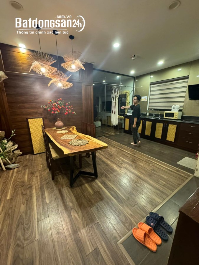  Bán 80m - 6 Tầng - 6.2m.Mặt Tiền.( Mặt Phố Vũ Miên ) Tây Hồ 