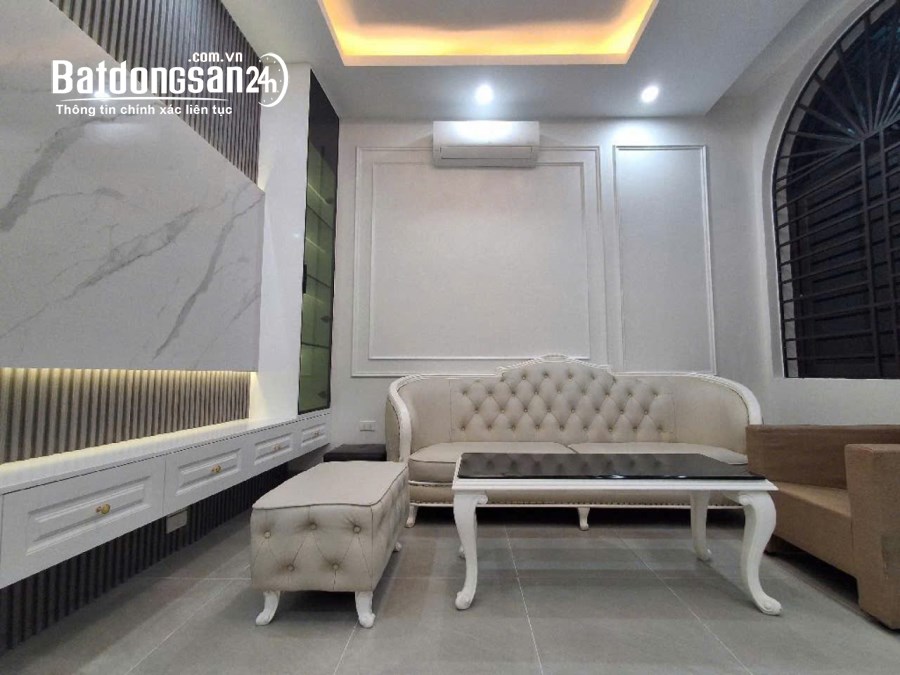 BÁN NHÀ PHỐ QUAN NHÂN; NGAY SÁT ROYAL CITY; NGÕ 3 GÁC, Ô TÔ 115M; GIÁ