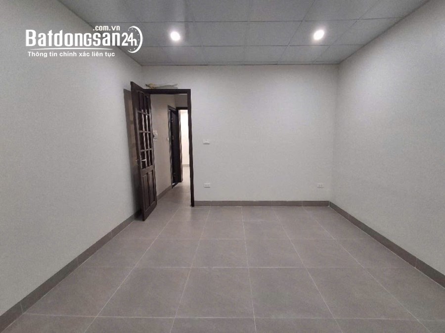 BÁN NHÀ PHỐ QUAN NHÂN; NGAY SÁT ROYAL CITY; NGÕ 3 GÁC, Ô TÔ 115M; GIÁ