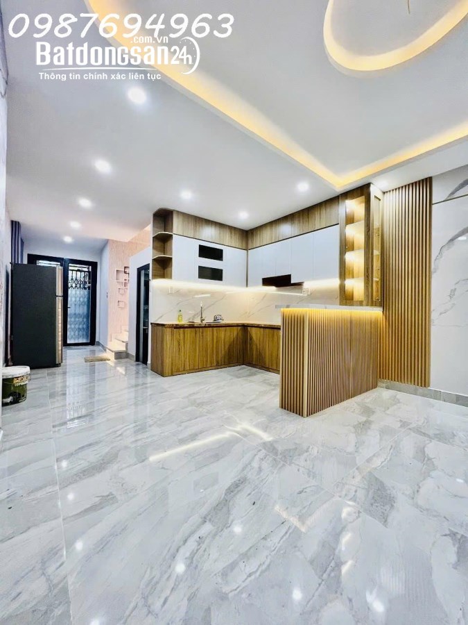 QUẬN 4, TÔN THẤT THUYẾT - CÁCH VÀI CĂN RA MẶT TIỀN, NHÀ ĐẸP VÀO Ở
