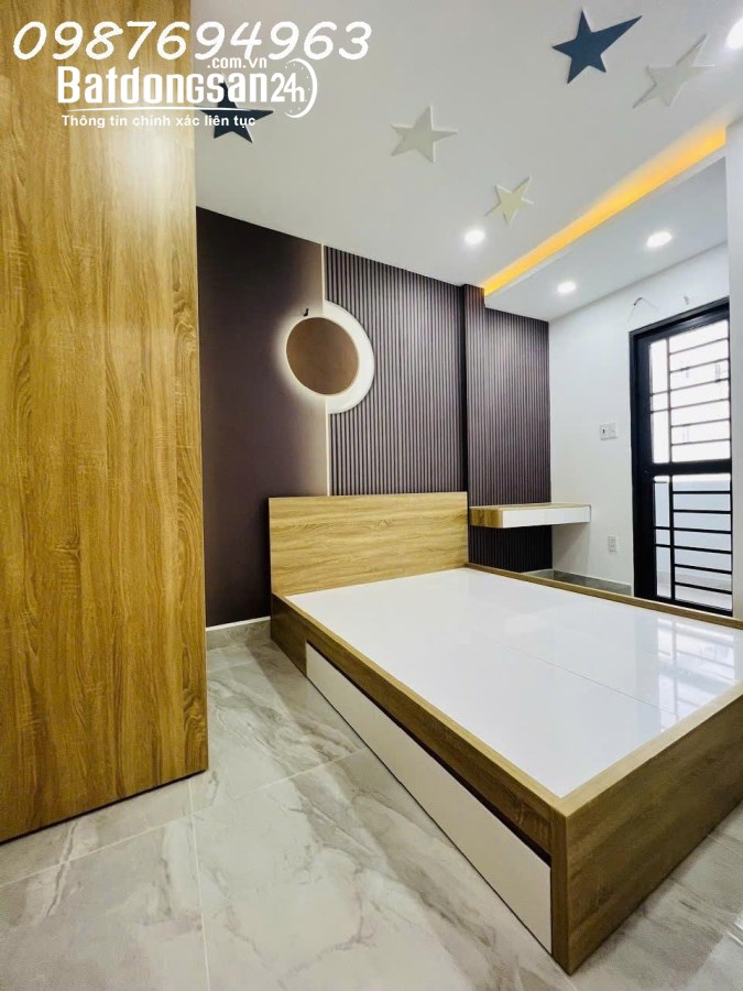 QUẬN 4, TÔN THẤT THUYẾT - CÁCH VÀI CĂN RA MẶT TIỀN, NHÀ ĐẸP VÀO Ở