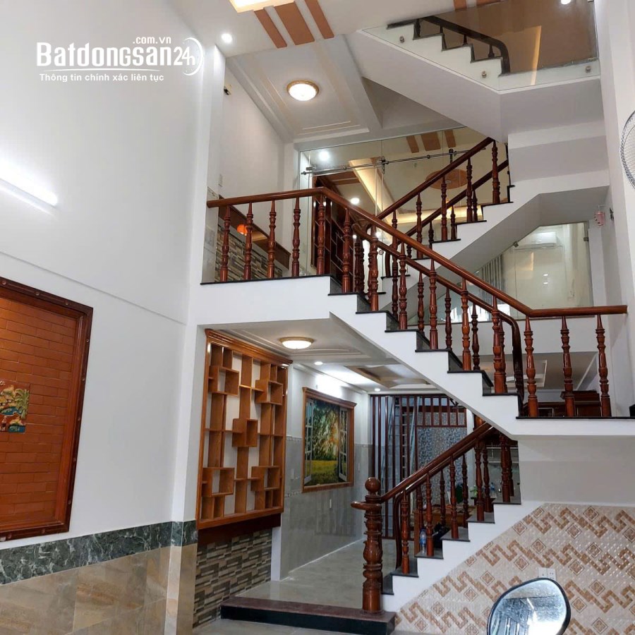 Bán nhà trệt lững 2 lầu (4x15m) đường rộng 8m Lâm Thị Hố, Tân Chánh Hiệp, Quận 12