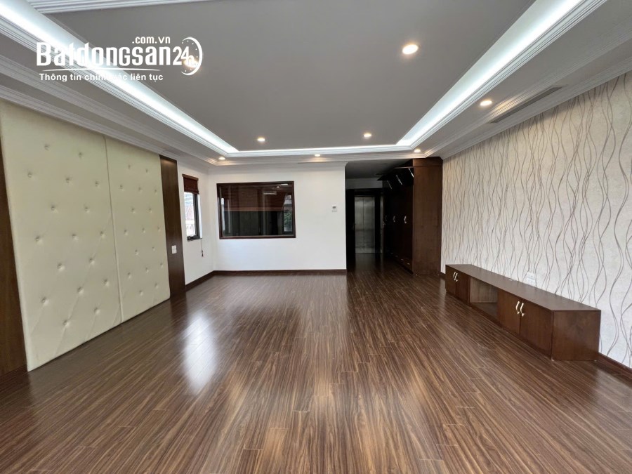 Mặt phố Nhân Chính - Vũ Trọng Phụng - Thanh Xuân 70m 9 tầng thang máy