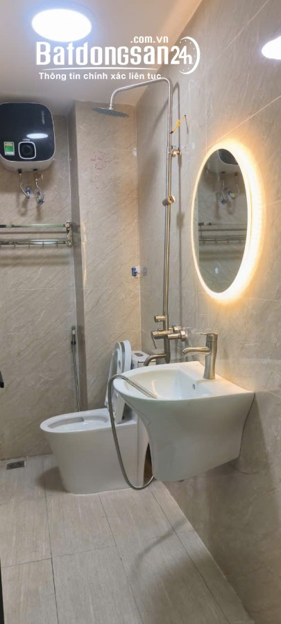 Nhà 4 tầng đường Lý Sơn, LongBiên