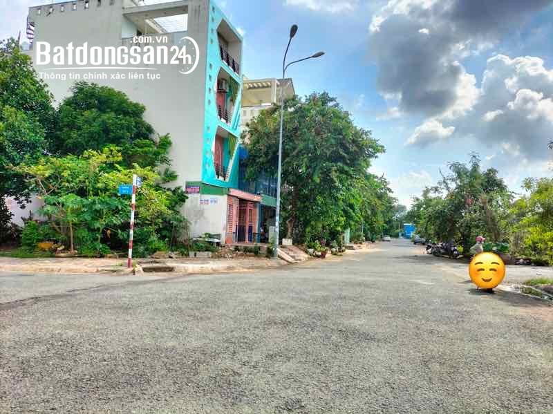 Mặt tiền đường D4 Khu nhà cán bộ. Phạm Hữu lầu Phú Mỹ Quận 7. 1446m2