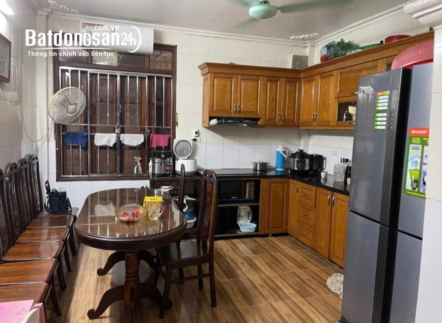 Bán nhà  Khúc Thừa Dụ Cầu Giấy 52m x 4T giá 10.6 tỷ, 15m ô tô, gần công viên Cầu Giấy