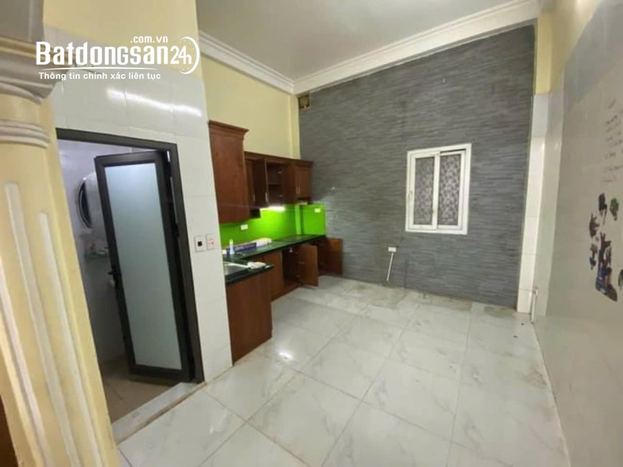 Cho thuê nhà Xuân Đỉnh 48m x4T tổng 5PN ngay cổng chào Xuân La - Xuân Đỉnh giá 12 tri