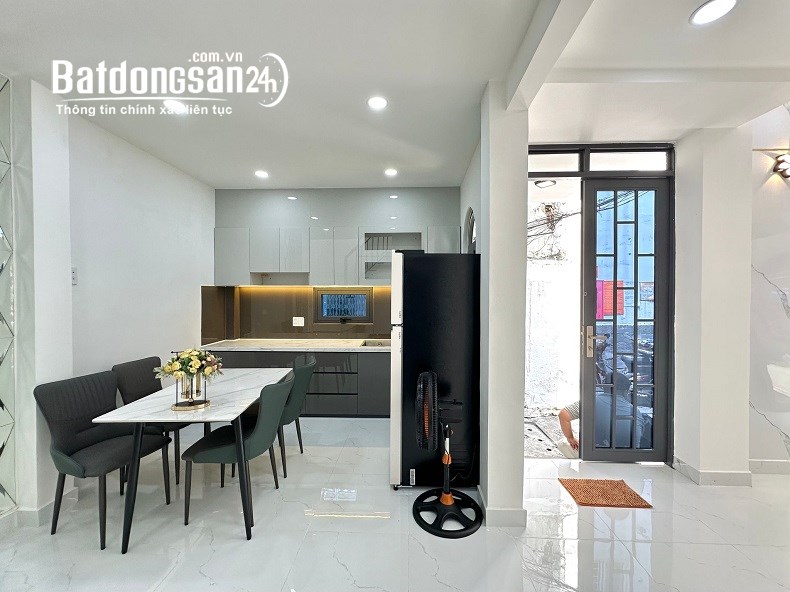 Bán nhà MT KD Cao Thắng, P17, Phú Nhuận, 28m2, 2 tầng, nhỉnh 5 tỷ,