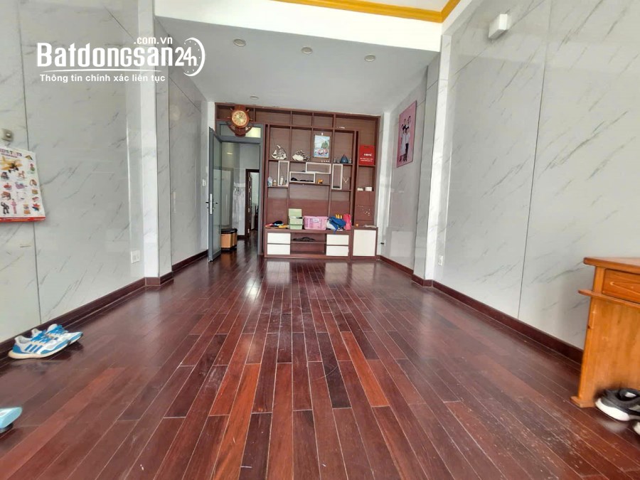 Siêu Phẩm 5 Tầng 72m2 6PN Chỉ 9 Tỷ Nhỉnh Vip Bình Thọ Dân Chủ Thủ Đức