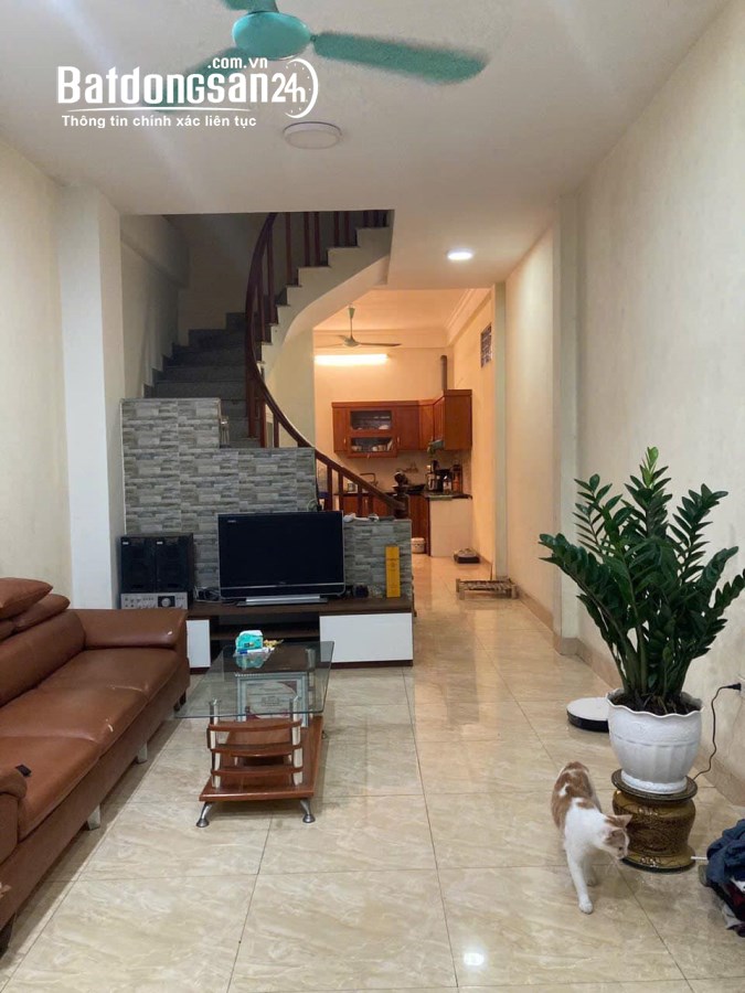 Cho thuê nhà ngõ ô tô Kim Ngưu - Hai Bà Trưng 60m x 3T - 3 ngủ giá 14.8 triệu