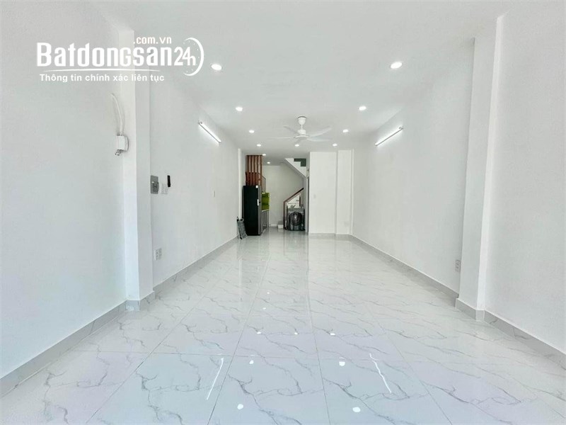 Mặt tiền Nguyễn Kiệm, Phường 3, Ngay Bệnh Viện 175. Nhà Trệt, 2 Lầu,
