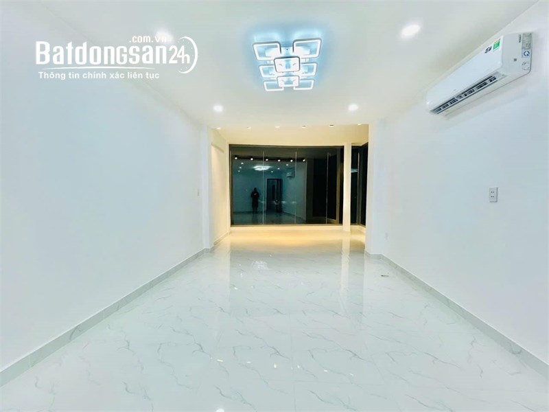 Mặt tiền Nguyễn Kiệm, Phường 3, Ngay Bệnh Viện 175. Nhà Trệt, 2 Lầu,