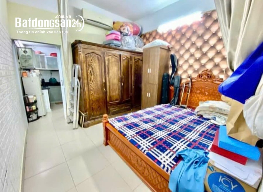 Bán tập thể T1 Mai Dịch Cầu Giấy 48m giá 3.56 tỷ, nhà đẹp, ngõ ô tô, kinh doanh