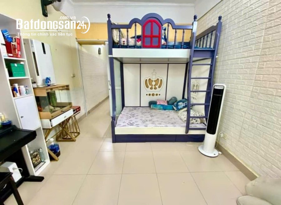 Bán tập thể T1 Mai Dịch Cầu Giấy 48m giá 3.56 tỷ, nhà đẹp, ngõ ô tô, kinh doanh