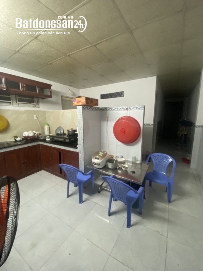Bán nhà góc 2 mặt tiền HXH Bình Thành, Bình Tân, 4x28m, 2 tầng, 3 phòng ngủ, 3WC
