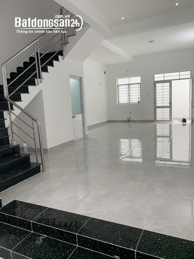 Siêu rẻ nhà 3 tầng mặt tiền đường nguyễn hoang .quận 2 dt 80m2 (