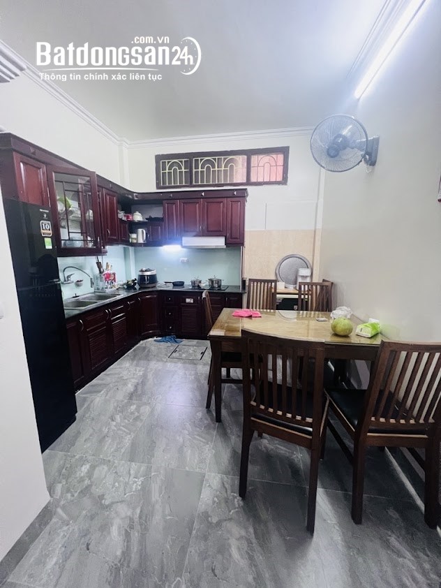 BÁN nhà Pháo Đài Láng DT 38m2 , 5 TẦNG, MT 3,4m Bán 9 tỷ