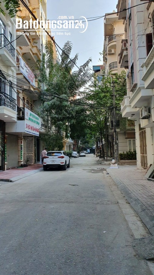 BÁN 70M2 ĐẤT TỨ LIÊN -  TẶNG NHÀ - NGÕ Ô TÔ, Quận Tây Hồ