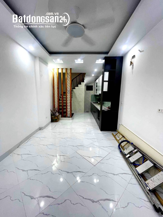 Bán nhà Văn Phú 39m2 5 tầng, Nhà mới, tặng nội thất, ở ngay 7.2 tỷ., Quận Hà Đông