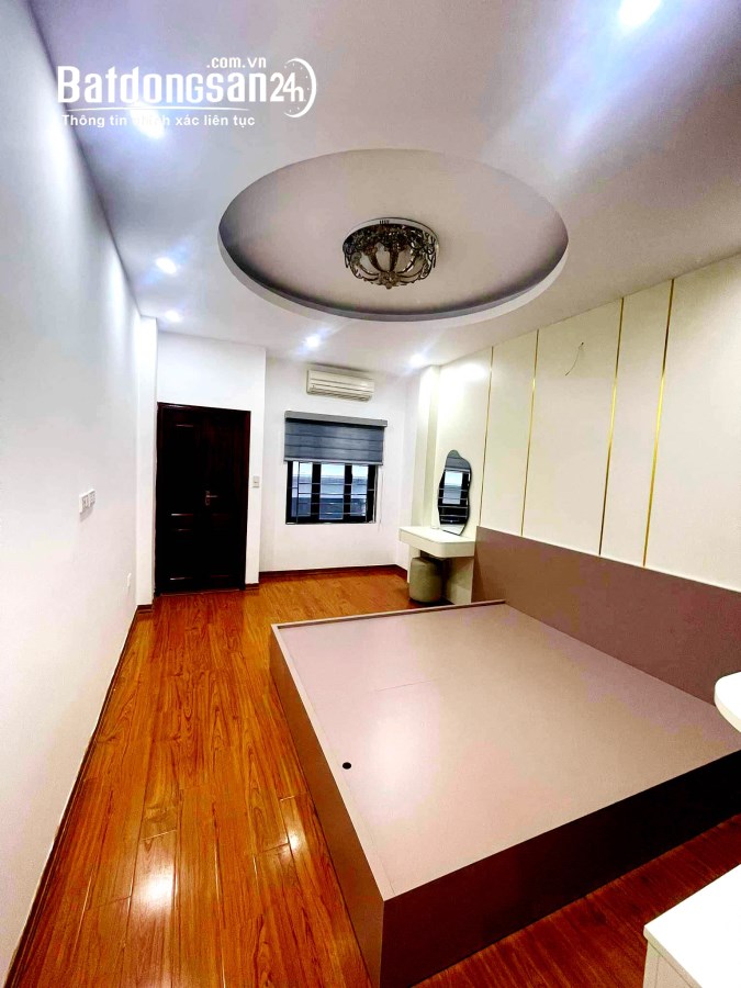 Bán nhà Văn Phú 39m2 5 tầng, Nhà mới, tặng nội thất, ở ngay 7.2 tỷ., Quận Hà Đông
