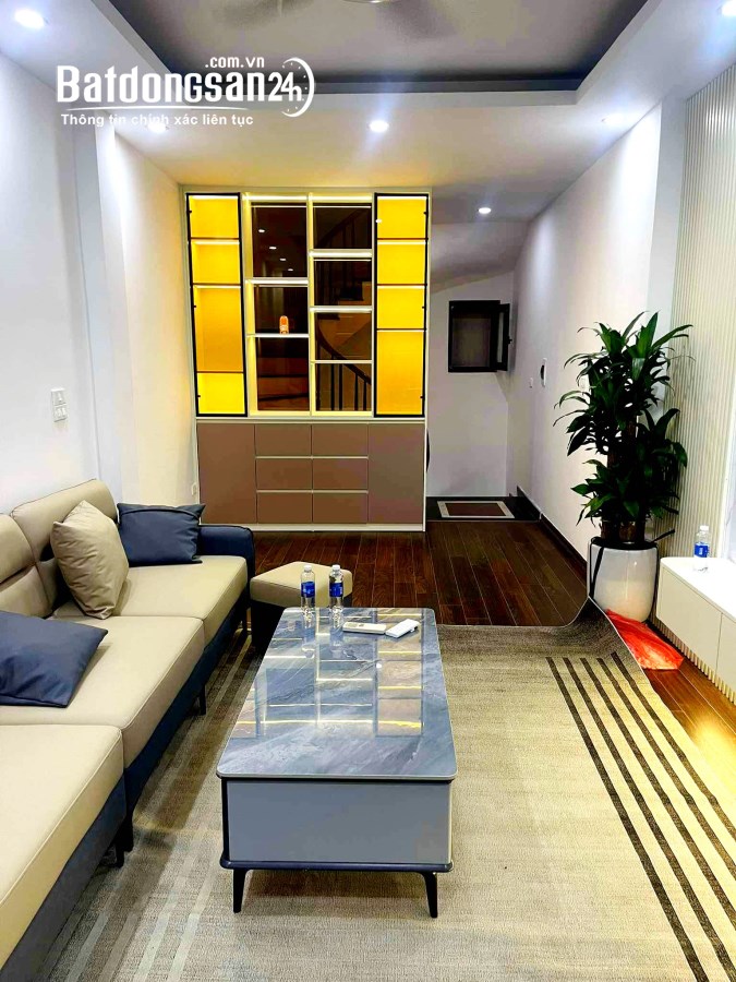 Bán nhà Văn Phú 39m2 5 tầng, Nhà mới, tặng nội thất, ở ngay 7.2 tỷ., Quận Hà Đông