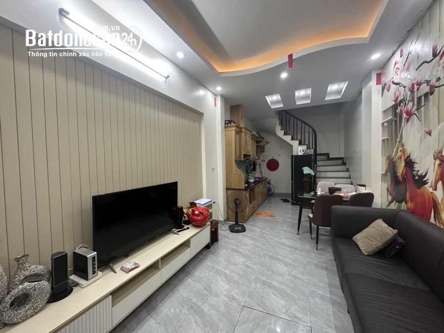 LÊ TRỌNG TẤN, NGÕ NÔNG - Ô TÔ ĐỖ CỔNG - NỘI THẤT ĐẸP - NHỈNH 6 TỶ, Quận Hoàng Mai