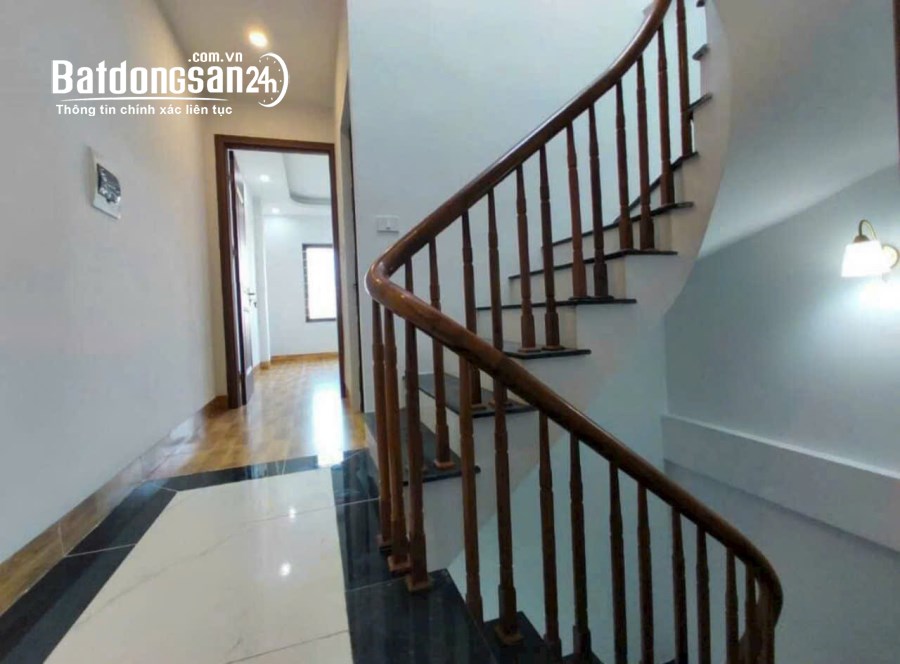 BÁN 42m2 NHÀ Ngay NGÃ TƯ NHỔN NGÕ NÔNG GẦN Ô TÔ 4 TẦNG, nhỉnh 4 T, Huyện Hoài Đức