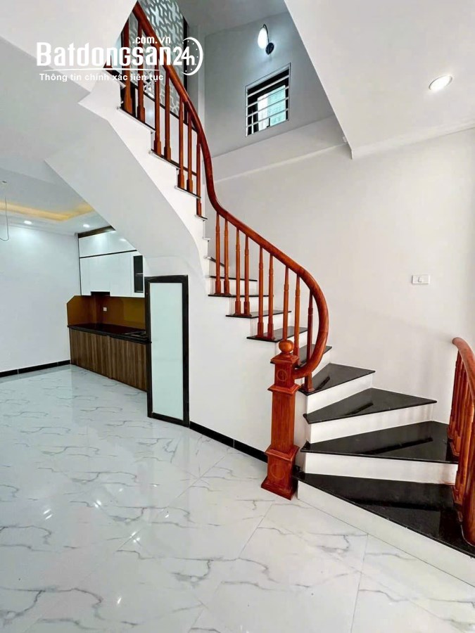 BÁN 42m2 NHÀ Ngay NGÃ TƯ NHỔN NGÕ NÔNG GẦN Ô TÔ 4 TẦNG, nhỉnh 4 T, Huyện Hoài Đức