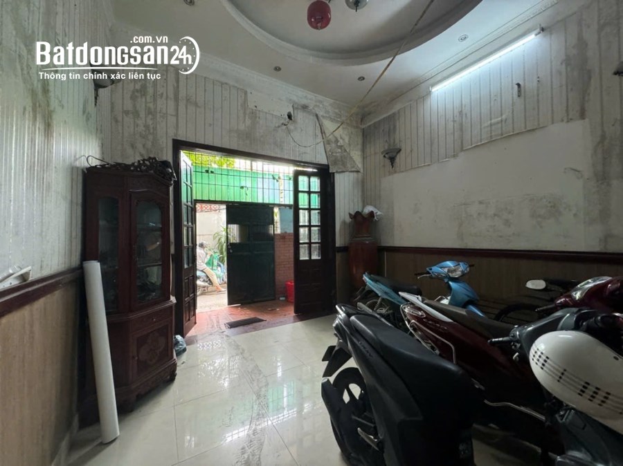 Bán Nhà ĐƯỜNG LÁNG Mặt Ngõ DT 68m2, 3 Tầng, MT 4,5m Bán 8,8 tỷ
