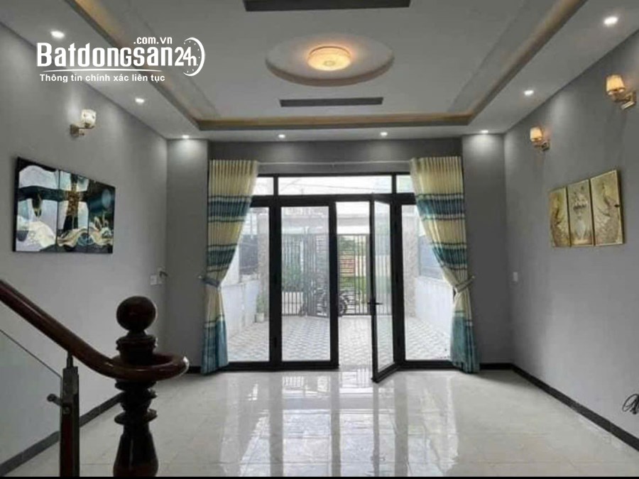 Cuối năm thiếu tiền nhập hàng tôi cần bán gấp căn nhà Đinh Đức Thiện, Bình Chánh