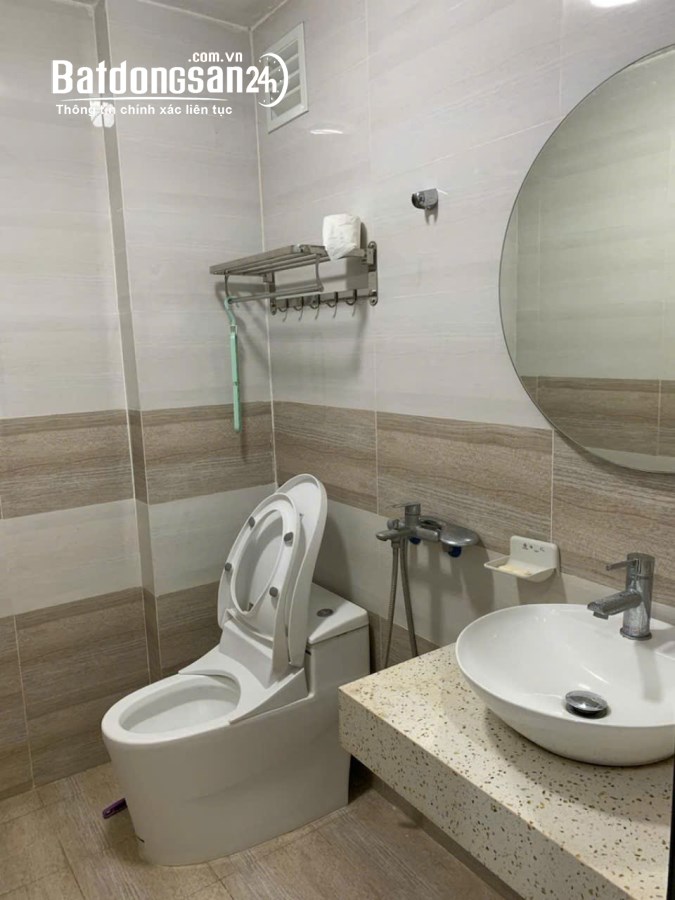 Bán nhà Bạch Đằng, Hai Bà Trưng 63m x MT 6.1m x 3PN, ngõ nông, gần ô tô