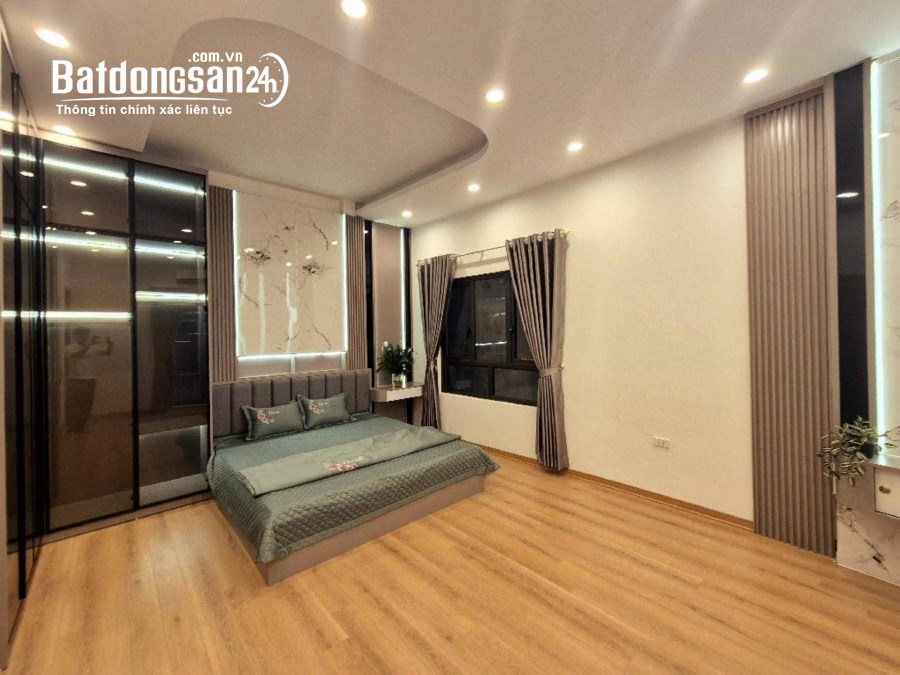 Bán nhà Hoàng Mai Minh Khai 40m x 5T MT 5m mới xây full nội thất, nhỉnh 6 tỷ