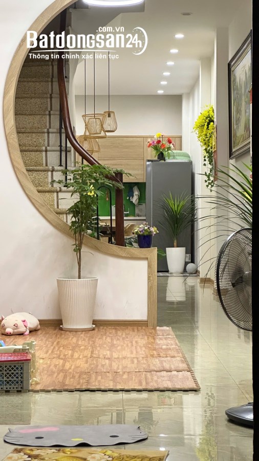Bán nhà Đường Hoàng Quốc Việt, Phường Nghĩa Đô, Quận Cầu Giấy