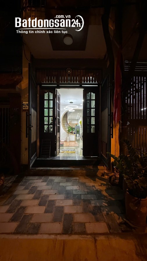 Bán nhà Đường Hoàng Quốc Việt, Phường Nghĩa Đô, Quận Cầu Giấy