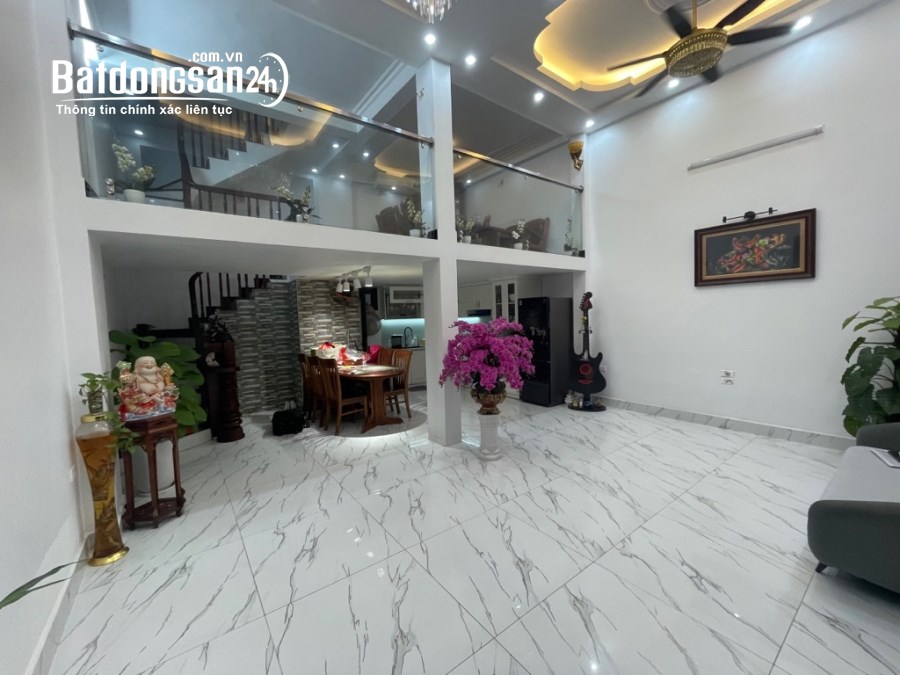 KHƯƠNG TRUNG, ĐẸP NHƯ KHÁCH SẠN 5 SAO - VỊ TRÍ ĐẸP - GẦN Ô TÔ - GẦN HỒ - LUNG LINH
