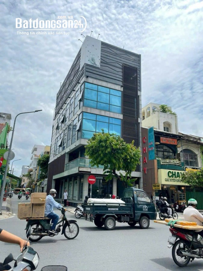 Bán Buiding cực Vip Đinh Tiên Hoàng, Đakao - Quận 1, Dt: 8.5x25, KC: Hầm 6 lầu chỉ 10