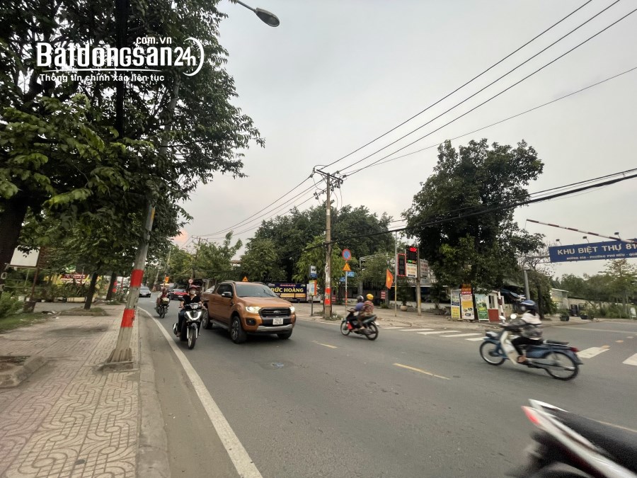 Cần bán đất mặt tiền Nguyễn Duy Trinh vuông vức, siêu đẹp với giá siêu tốt.