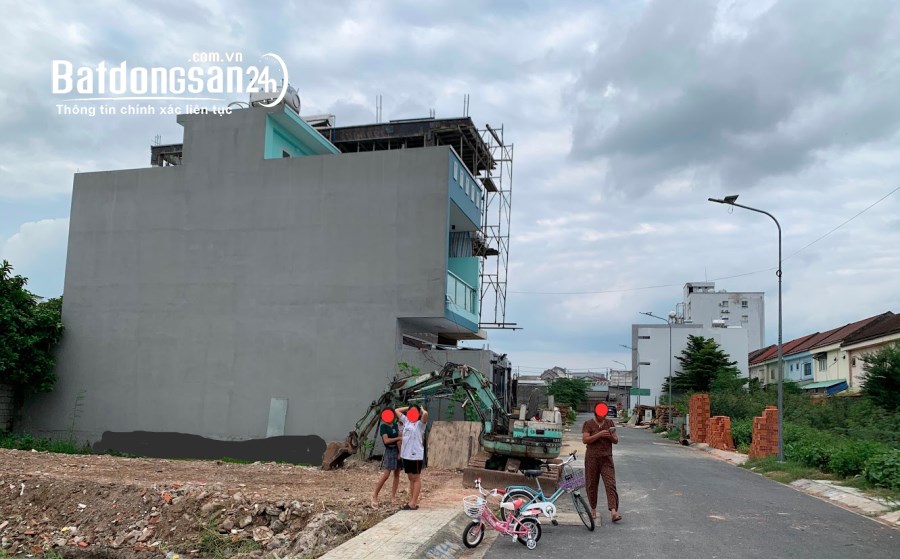 (Thủ Đức)bán đất phân lô hxh 8m Ngô Chí Quốc 65m2(4x16),3.3tỷ.