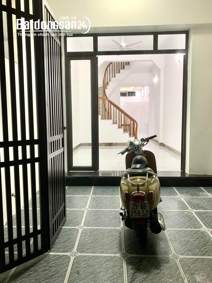 Giá sốc chỉ 8,6 tỷ ! Bán nhà 4 Tầng ,4 PN tại đường Tam Trinh,61m2/140tr/1m2