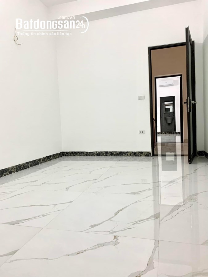 Giá sốc chỉ 8,6 tỷ ! Bán nhà 4 Tầng ,4 PN tại đường Tam Trinh,61m2/140tr/1m2