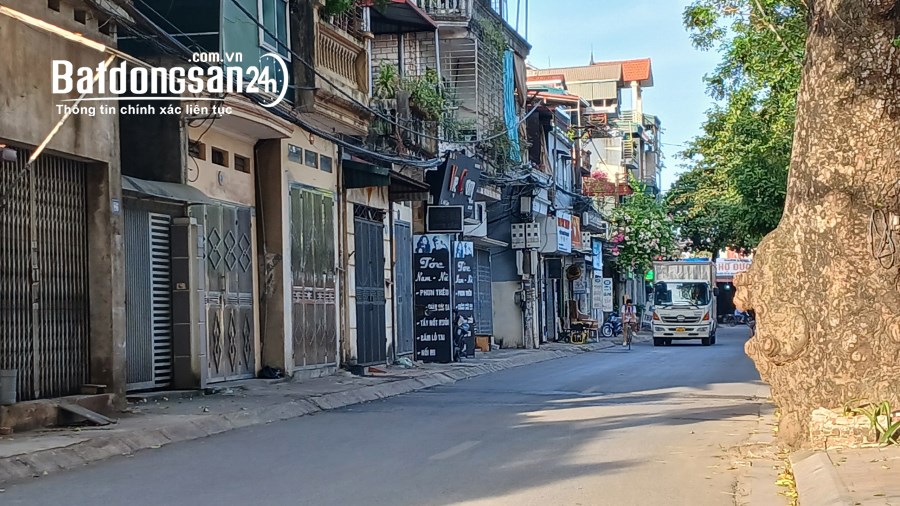 Bán đất Đức Giang, gần trường gần chợ, vừa ở vừa KD, dịch vụ, làm VP. 60m2 ~ 10,9 tỷ