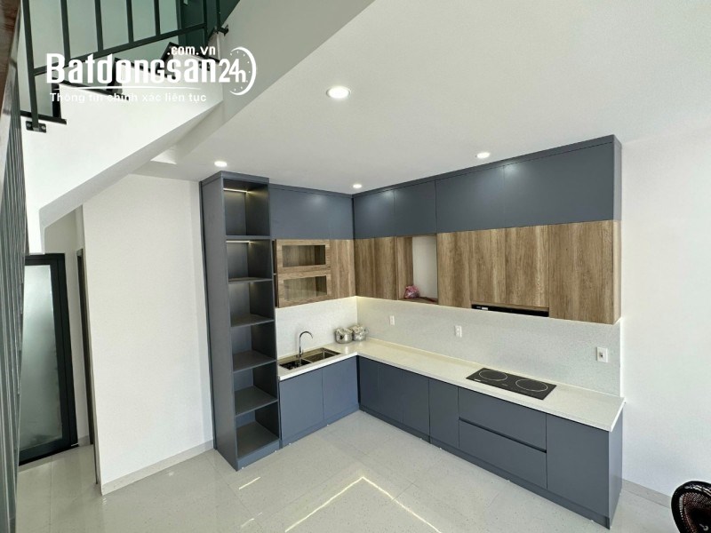 Kiệt Oto Tôn Đức Thắng, ĐH Sư Phạm, Nội thất mới, 97m2 x 3T, 3PN, chỉ 3ty6