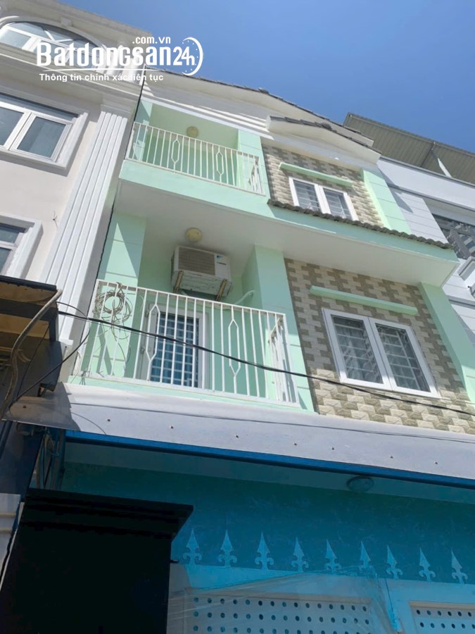 Bán nhà Hoàng Quốc Việt, Quận 7. Giá: 5.75 tỷ. DT: 5m x 14m, 1 trệt 2 lầu 3PN, 3WC. S
