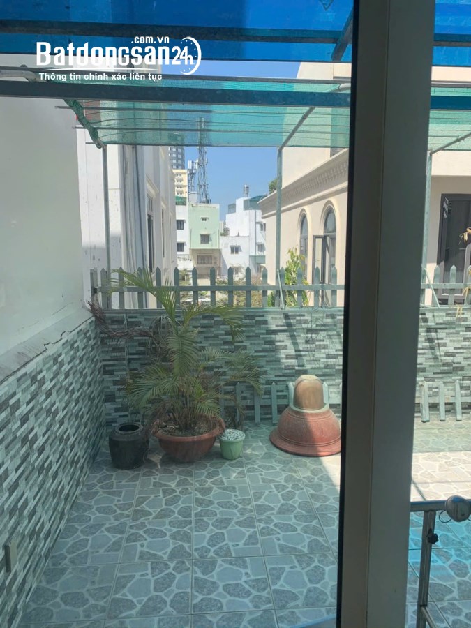 Bán nhà Hoàng Quốc Việt, Quận 7. Giá: 5.75 tỷ. DT: 5m x 14m, 1 trệt 2 lầu 3PN, 3WC. S