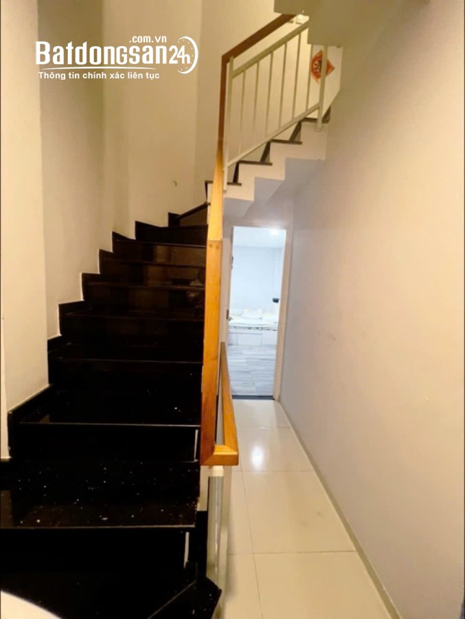 BÁN NHÀ  ĐẸP HXH THÔNG TRẦN VĂN QUANG TÂN BÌNH. 33M.4 TẦNG.3PN SÁT MT.4.75 TỶ