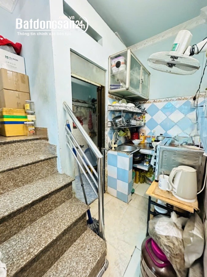 BÁN NHÀ TÂN BÌNH 3 TẦNG 3PN HẺM THÔNG HOÀN CÔNG ĐỦ.2.8 TỶ